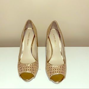 Gold Audrey Brooke Peep Toe heel